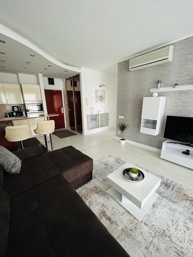 Marina Bay Apartman Budapest Exterior photo