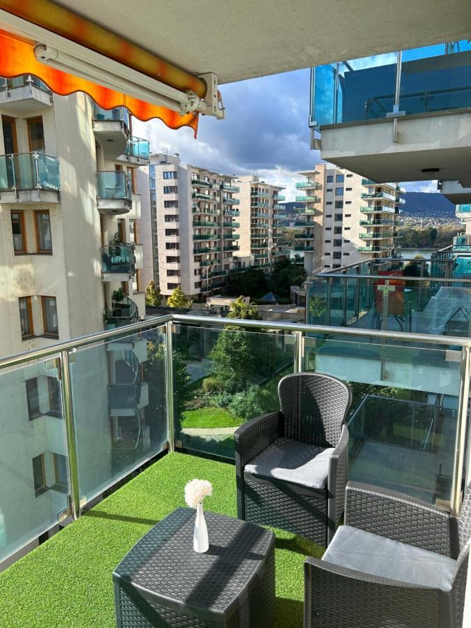 Marina Bay Apartman Budapest Exterior photo